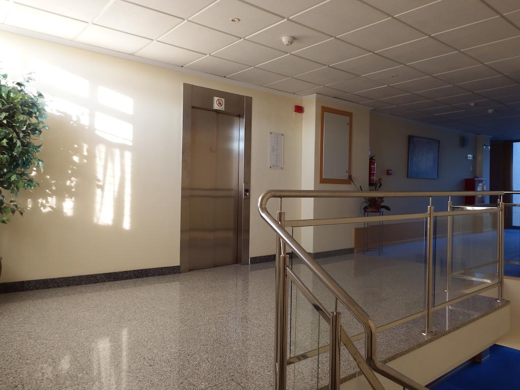 Hotel Isur Льєрена Екстер'єр фото
