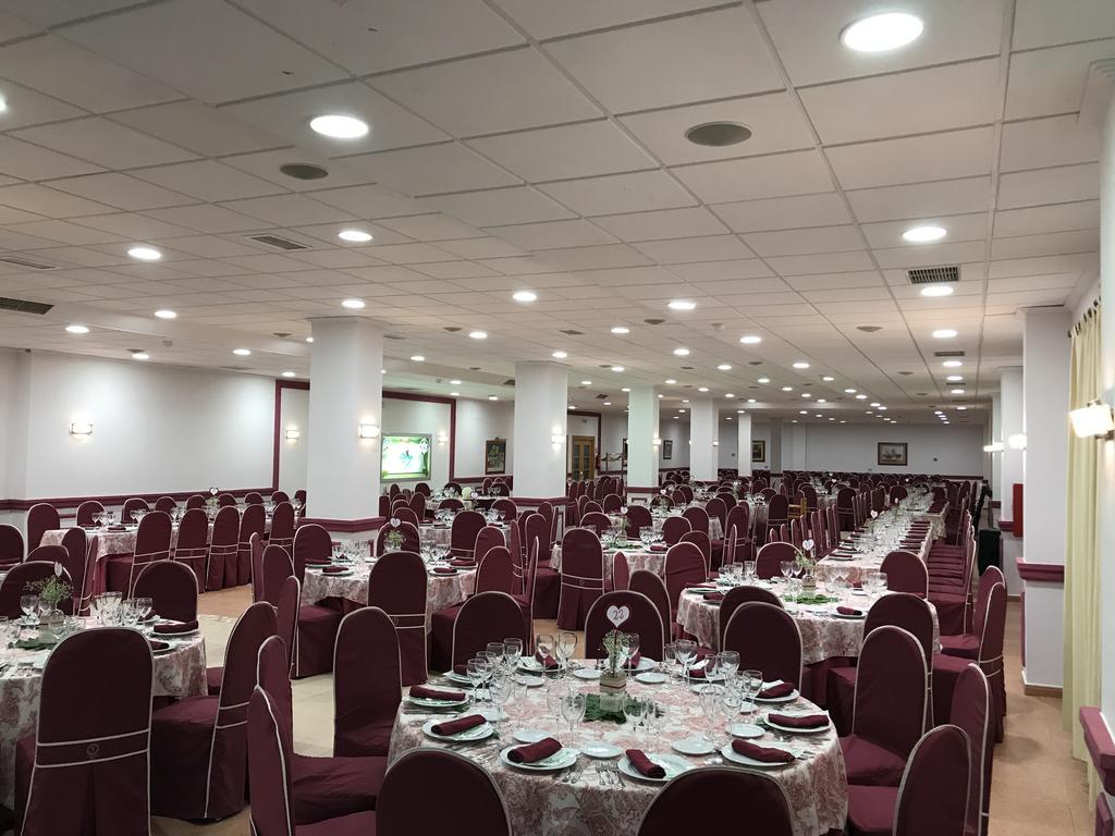 Hotel Isur Льєрена Екстер'єр фото
